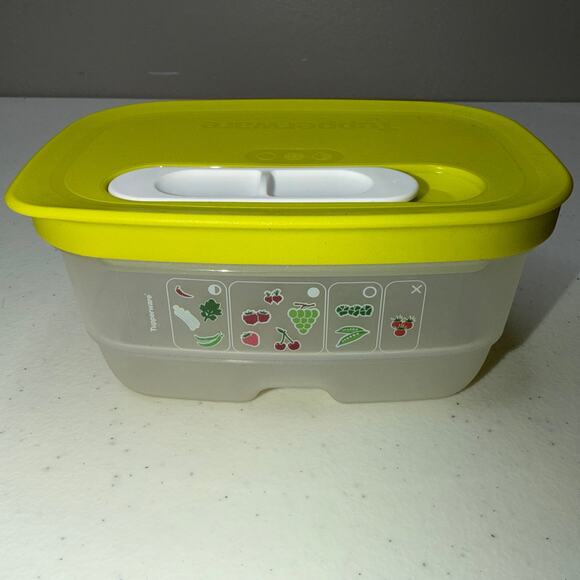 Tupperware 375ml Fridge Smart Fruit Vegetable Vented Storage Container 7377 - Picture 1 of 6